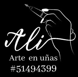 Ali arte en uñas